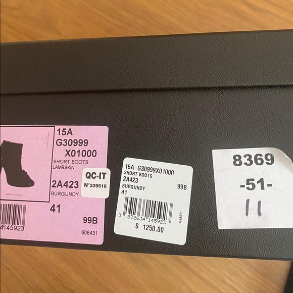 CHANEL camellia burgundy lambskin ankle booties 41 - Picture 5 of 8